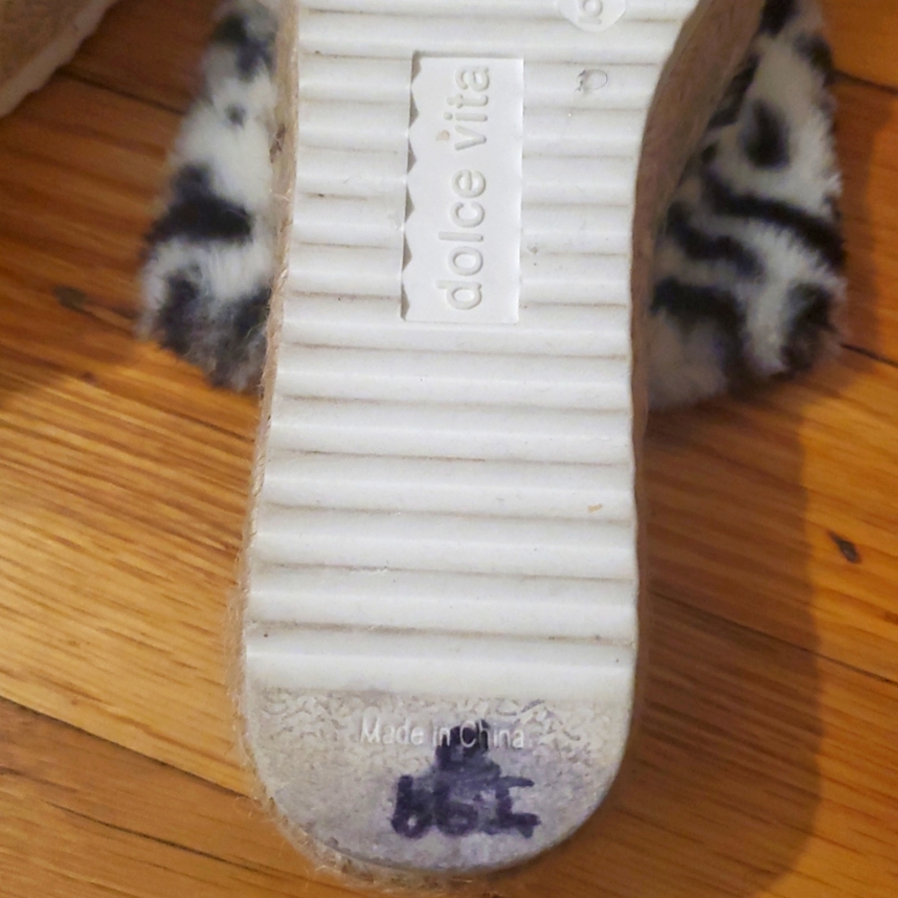 Dolce Vita Women's Faux Fur Leopard Print Platform Sandals - Picture 8 of 8